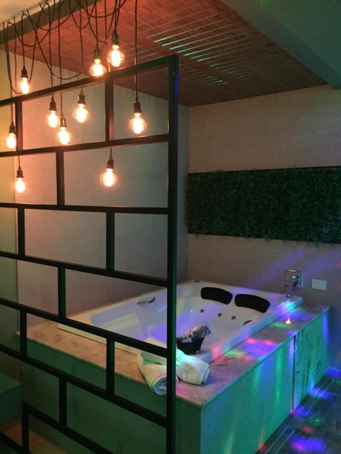 Imperium Inn Motel (Adults Only) Nova Ponte Екстериор снимка