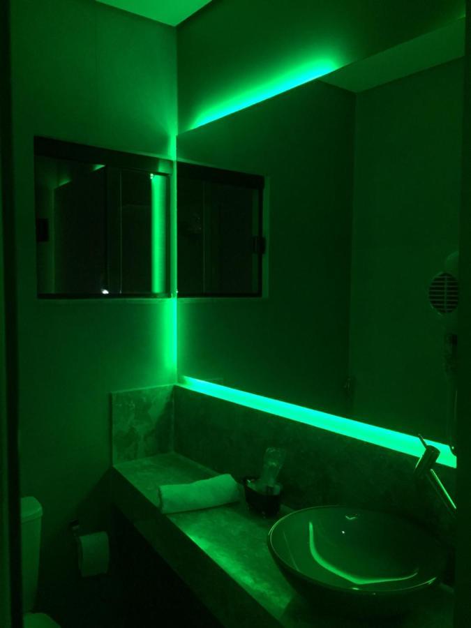 Imperium Inn Motel (Adults Only) Nova Ponte Екстериор снимка