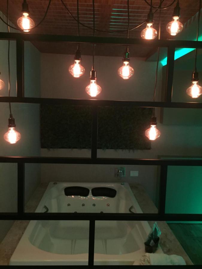 Imperium Inn Motel (Adults Only) Nova Ponte Екстериор снимка