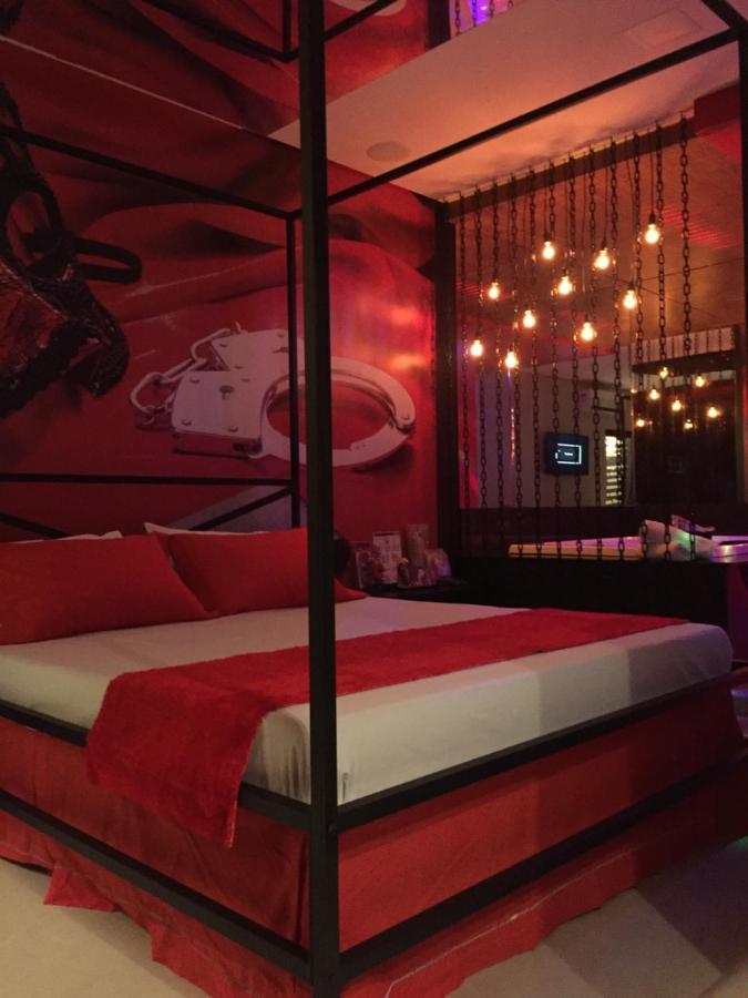 Imperium Inn Motel (Adults Only) Nova Ponte Екстериор снимка