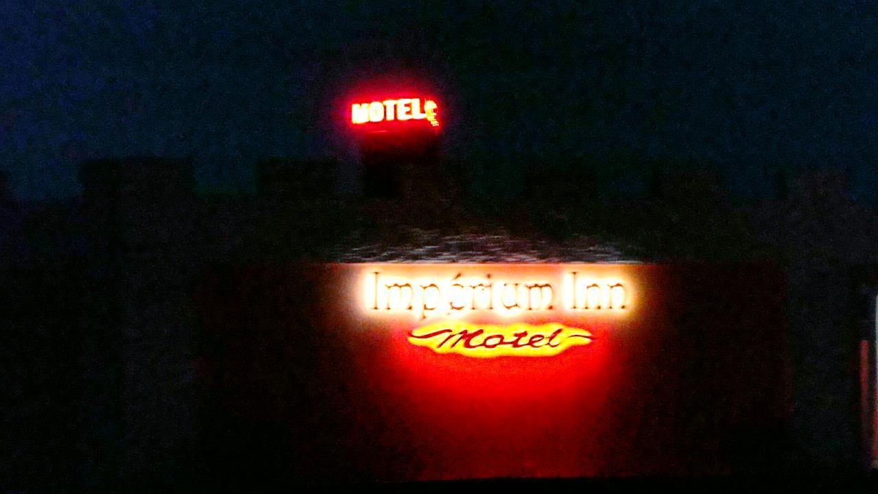 Imperium Inn Motel (Adults Only) Nova Ponte Екстериор снимка